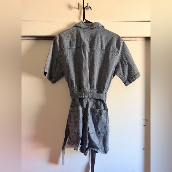 Universal Thread Goods Co. Romper Size 10 - Picture 2 of 3